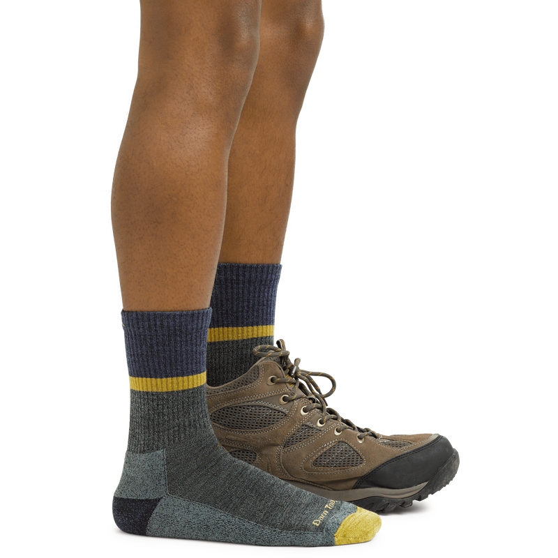 Darn Tough Mens Ranger Micro Crew Socks,MENSSOCKSMEDIUM,DARN TOUGH,Gear Up For Outdoors,